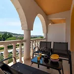 A1 - Seafront With Balcony 1 Min To *