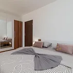 A1 - Seafront With Balcony 1 Min To Apartament *