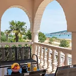 A1 - Seafront With Balcony 1 Min To Apartament