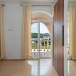 A1 - Seafront With Balcony 1 Min To Apartament